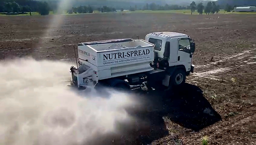 LIME SPREADING Tyalgum